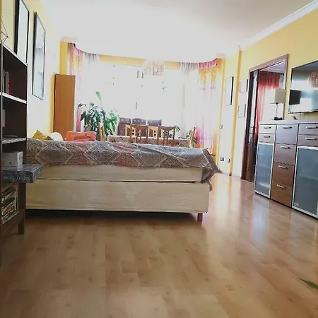 Muy Cetrico, Amplio Y Entre Dos Playas *